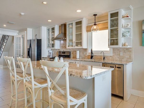 Destin Beachfront Six Bedroom Vacation Rental
