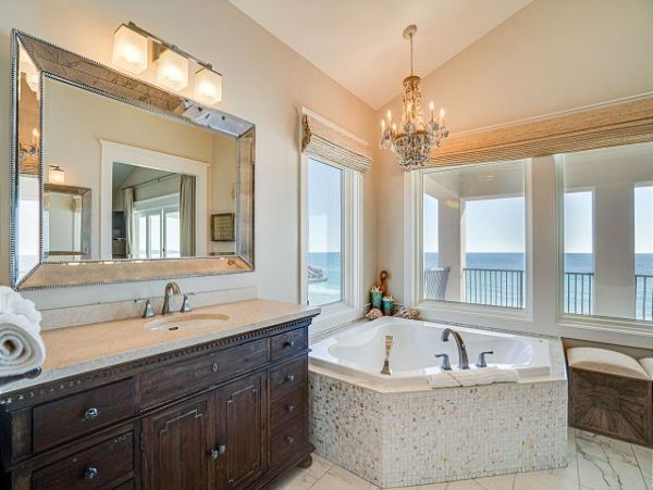 Destin Beachfront Six Bedroom Vacation Rental