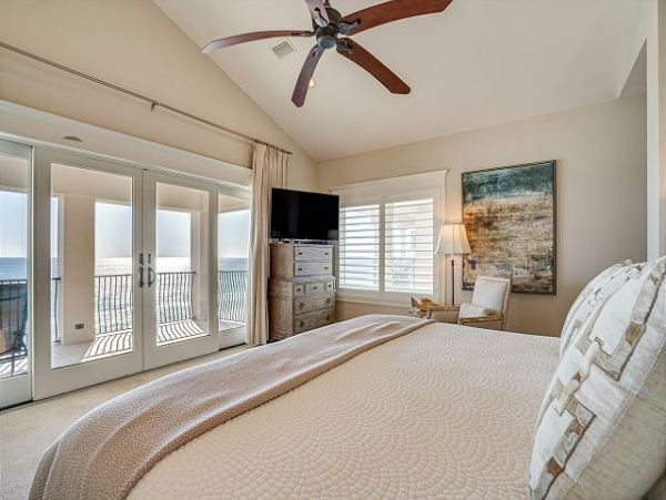 Destin Beachfront Six Bedroom Vacation Rental