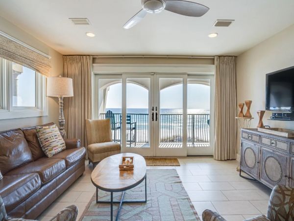 Destin Beachfront Six Bedroom Vacation Rental