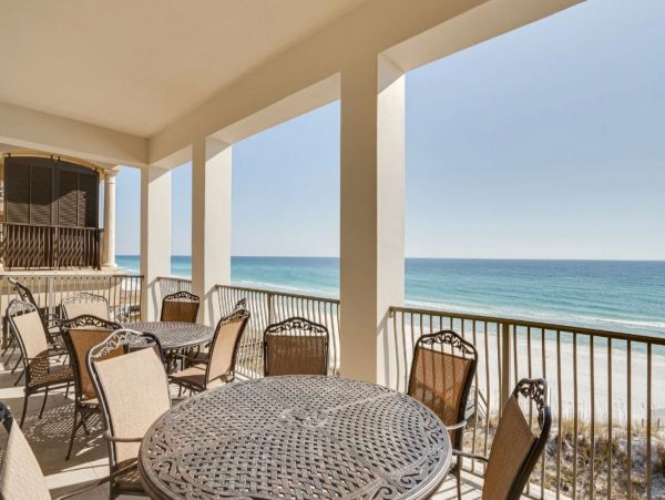 Destin Beachfront Six Bedroom Vacation Rental