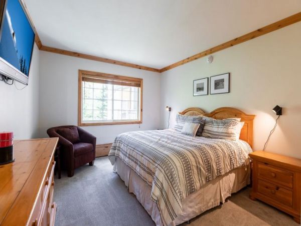 What a Great Value Priced Two Bedroom Vail Road Rental