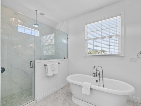 Destin Beautiful Six Bedroom Rental with Private Pool
