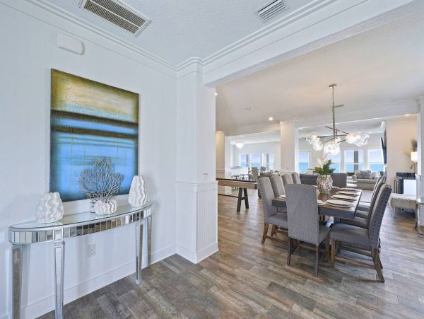 Large Gulf Front Nine Bedroom Vacation Rental in Miramar Beach