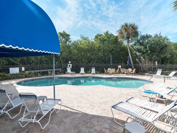Anna Maria Island 2 Bedroom Vacation Rental Condo Sleeps 6