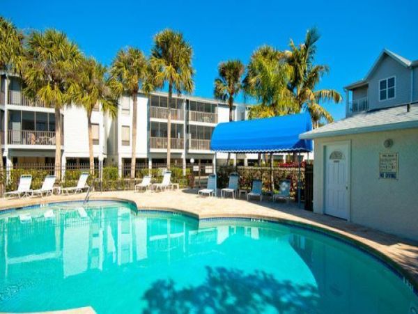 Anna Maria Island 2 Bedroom Vacation Rental Condo Sleeps 6