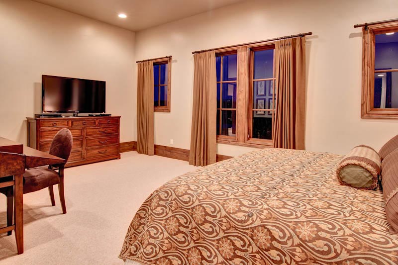 Bachelors Roost Luxury Vacation Home Ski in Out