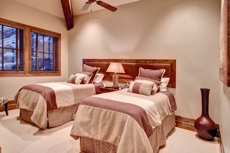 Bachelors Roost Luxury Vacation Home Ski in Out