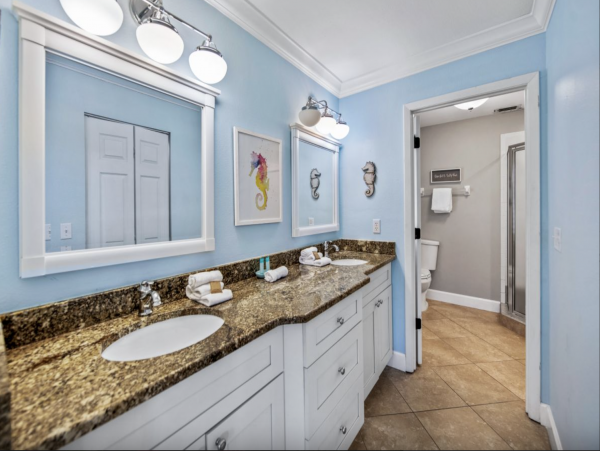 Anna Maria Island Five Bedroom Rental Home - SLEEPS 14