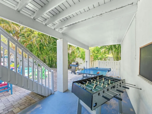 Anna Maria Island Five Bedroom Rental Home - SLEEPS 14