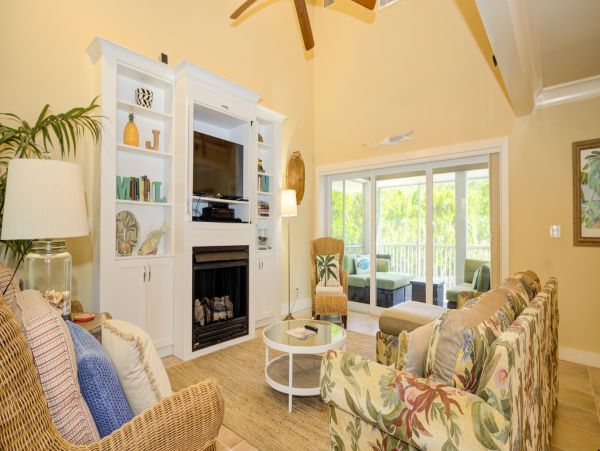 Captiva Luxury Vacation Rental Sleeps 10 - Bay Views