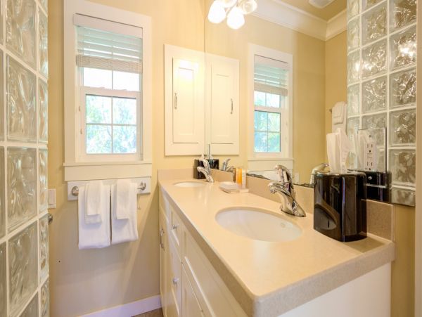 Captiva Luxury Vacation Rental Sleeps 10 - Bay Views