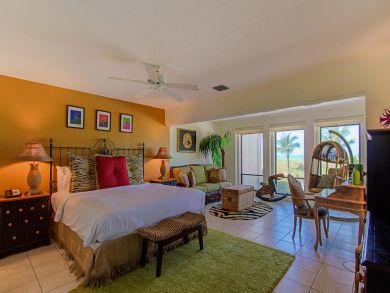 Four Bedroom Beach House Captiva Pool and Gulffront