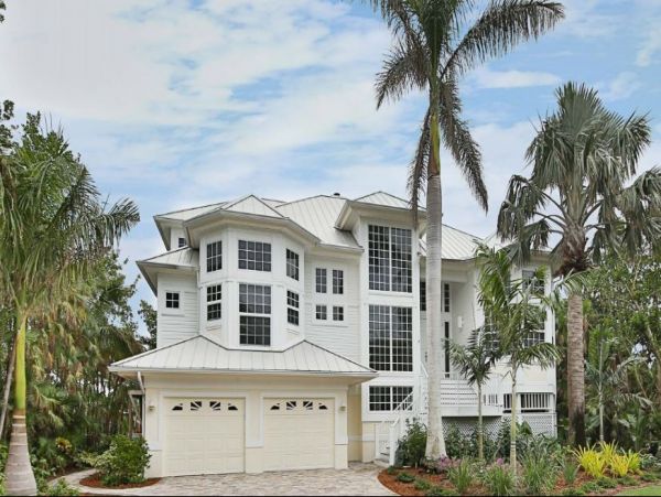 Captiva Luxury Rental with Five Bedrooms and Bay Views