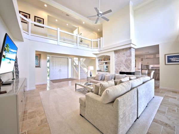 Captiva Luxury Rental with Five Bedrooms and Bay Views