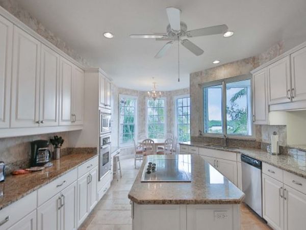 Captiva Luxury Rental with Five Bedrooms and Bay Views