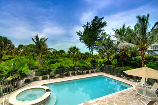 Three Bedroom Rental Plus Loft With Pool Captiva Beachfront