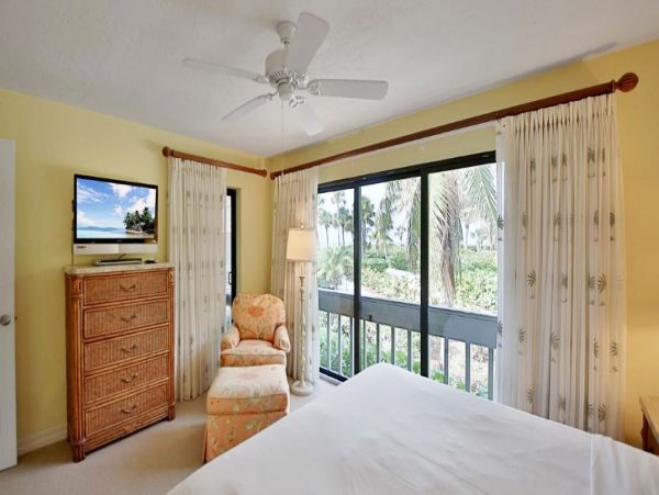 Three Bedroom Beachfront Home in Captiva With Gulf Views