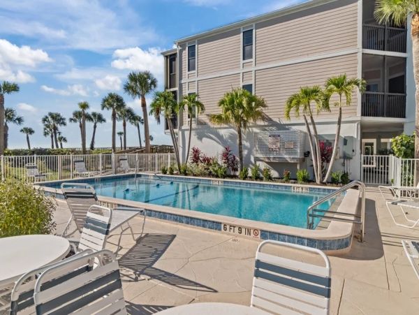 Sanibel Island Luxury Vacation Rental - Gulf-Front Condo