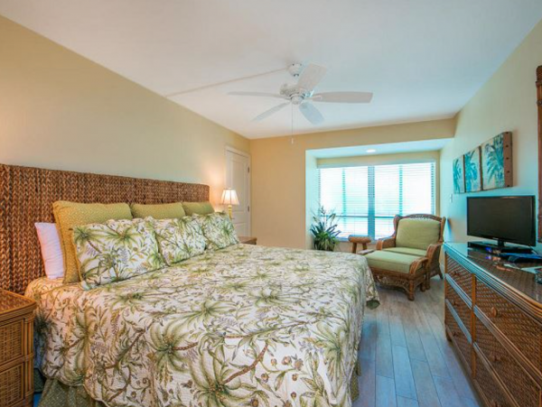 Gulf Front Vacation Condo on Anna Maria Island Beach