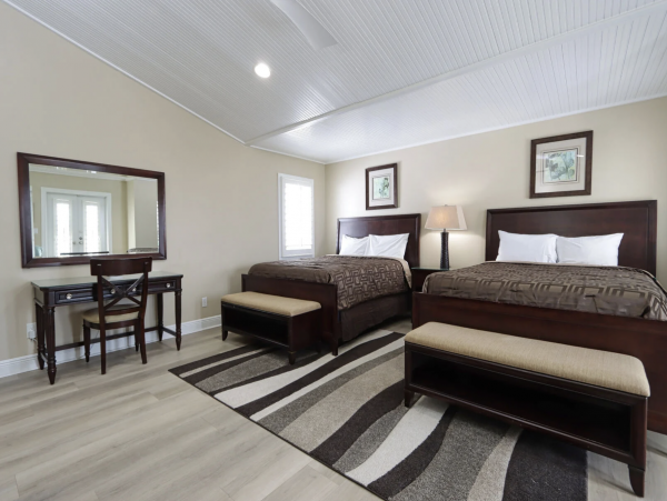 Luxury Florida Rental Sleeps 14 with Five Bedrooms Across From Beach