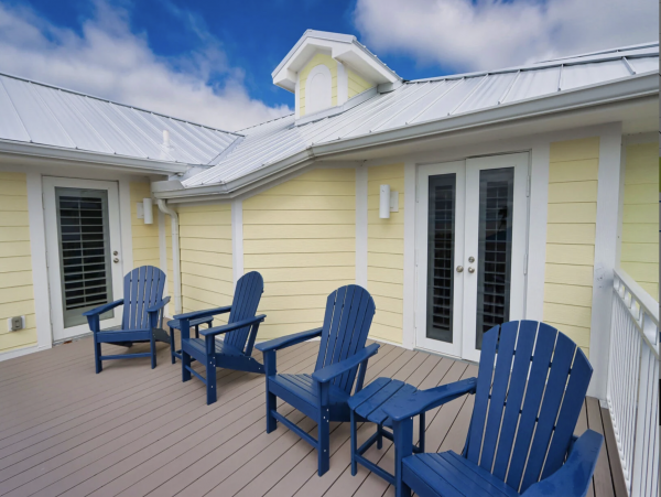 Luxury Florida Rental Sleeps 14 with Five Bedrooms Across From Beach