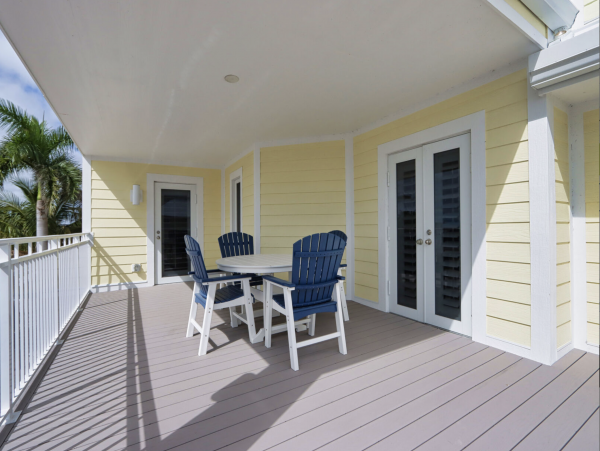 Luxury Florida Rental Sleeps 14 with Five Bedrooms Across From Beach