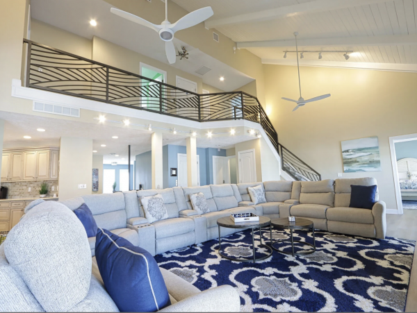 Luxury Florida Rental Sleeps 14 with Five Bedrooms Across From Beach