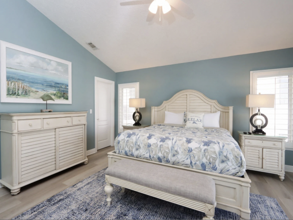 Luxury Florida Rental Sleeps 14 with Five Bedrooms Across From Beach