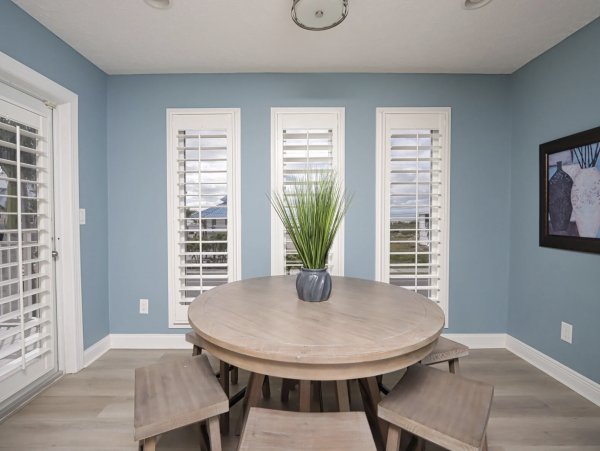 Luxury Florida Rental Sleeps 14 with Five Bedrooms Across From Beach