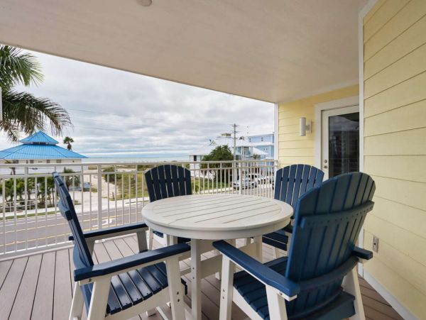 Luxury Florida Rental Sleeps 14 with Five Bedrooms Across From Beach
