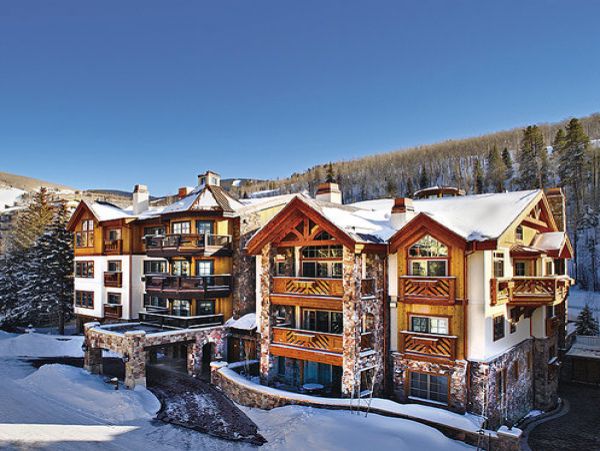 Beautiful Vacation End Condo Walk to Lift Sleeps 6