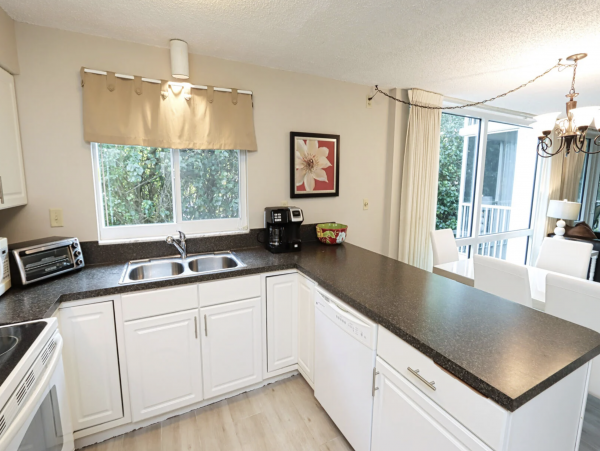 Lovely Vacation Condo in Sanibel with Partial Gulf Views