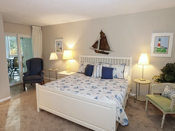 Lovely Vacation Condo in Sanibel with Partial Gulf Views
