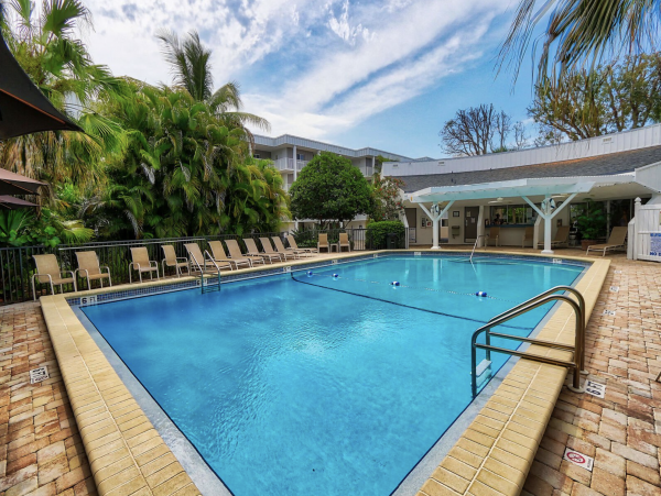 Lovely Vacation Condo in Sanibel with Partial Gulf Views