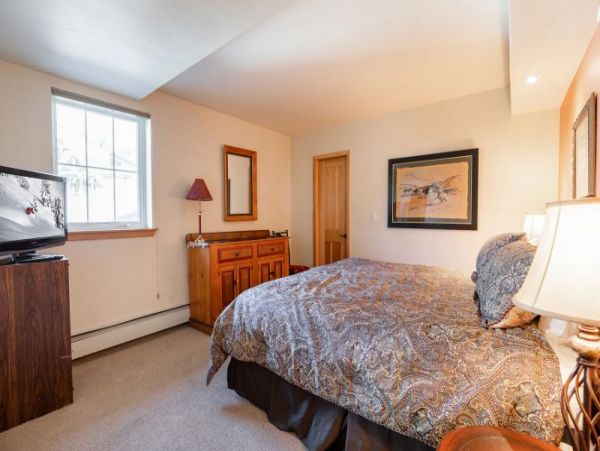 Three Bedroom Plus Loft Ski Vacation Rental