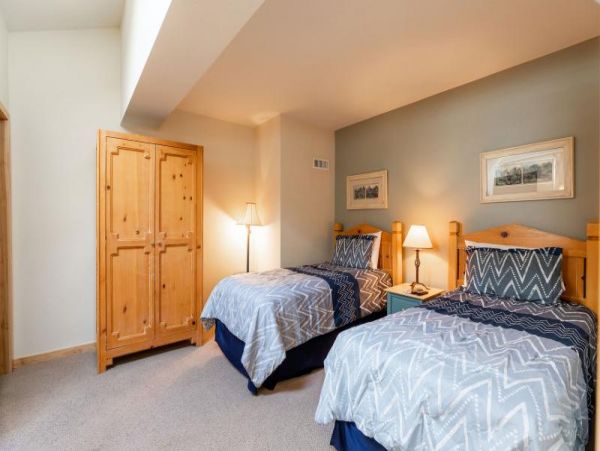 Three Bedroom Plus Loft Ski Vacation Rental