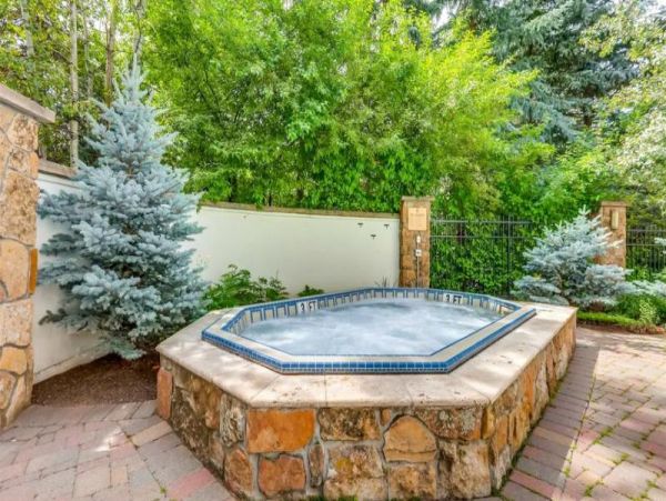 Three Bedroom Plus Loft Ski Vacation Rental