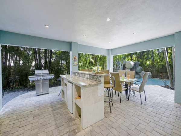 Anna Maria 6 Bedroom Luxury Vacation Rental Home - Sleeps 12