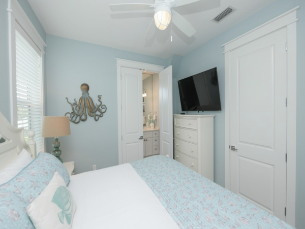 Anna Maria 6 Bedroom Luxury Vacation Rental Home - Sleeps 12