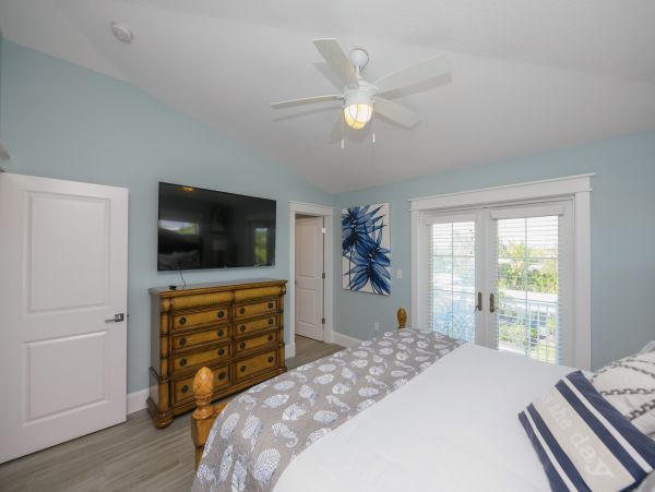 Anna Maria 6 Bedroom Luxury Vacation Rental Home - Sleeps 12