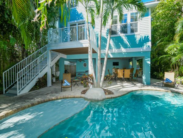 Anna Maria 6 Bedroom Luxury Vacation Rental Home - Sleeps 12