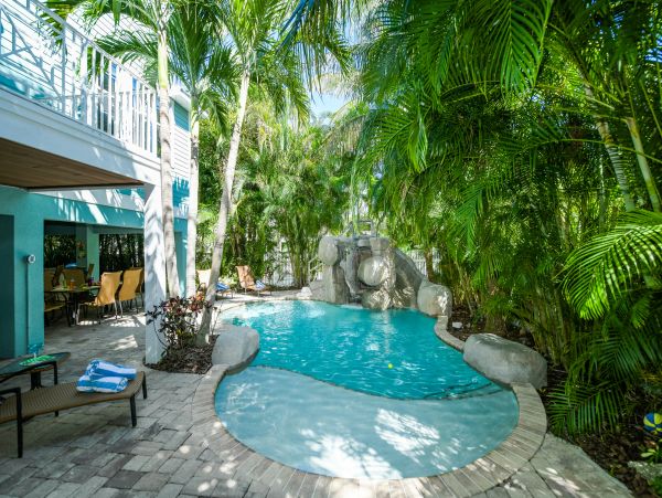 Anna Maria 6 Bedroom Luxury Vacation Rental Home - Sleeps 12