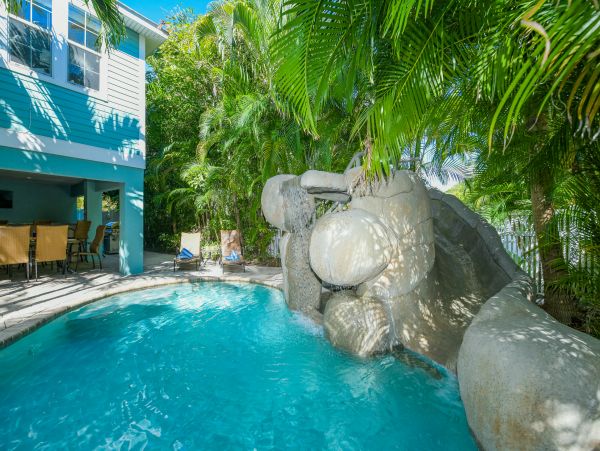 Anna Maria 6 Bedroom Luxury Vacation Rental Home - Sleeps 12
