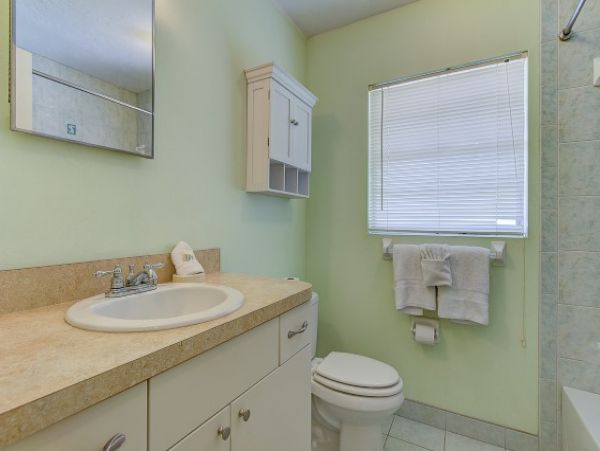 Siesta Key Vacation Condo Two Bedroom Walk to Beach