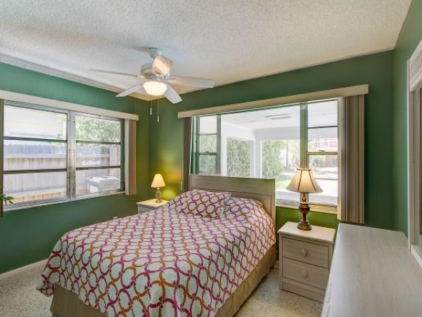 Siesta Key Vacation Condo Two Bedroom Walk to Beach