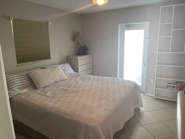 Siesta Key Vacation Rental Half Block to Siesta Key Village