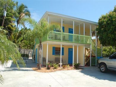 Two Bedroom Siesta Key Vacation Rental Sleeps 7