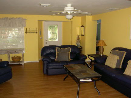 Charming Cottage in the heart of Siesta Key Village!
