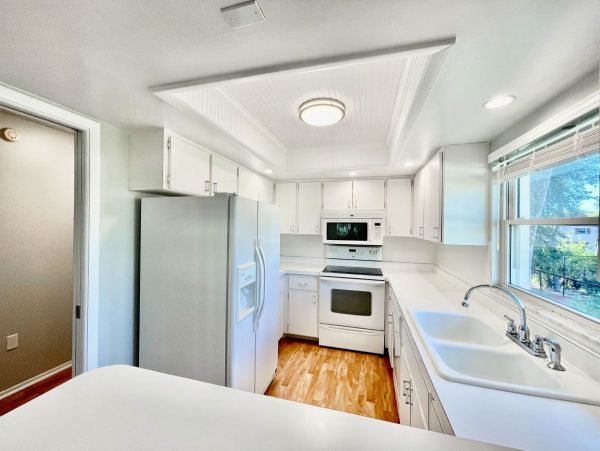 Holme Beach Two Bedroom Condo - Heated Pool - Tennis Court